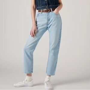 Levi 501 Original Crop Jean Light Wash Size 30